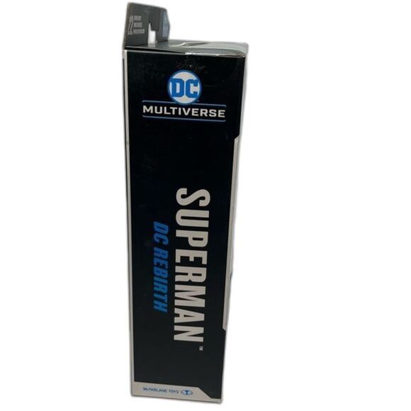McFarlane DC Multiverse Superman 7" 22 Point Articulation Action Collectible NEW - Picture 4 of 5